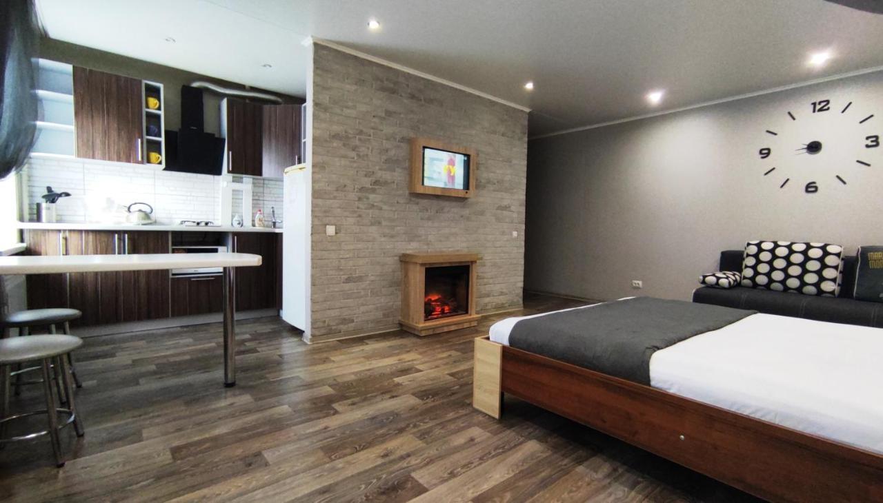 Люкс В Центре Металлургов 31 Kr Apartments Krivoy Rog Bagian luar foto
