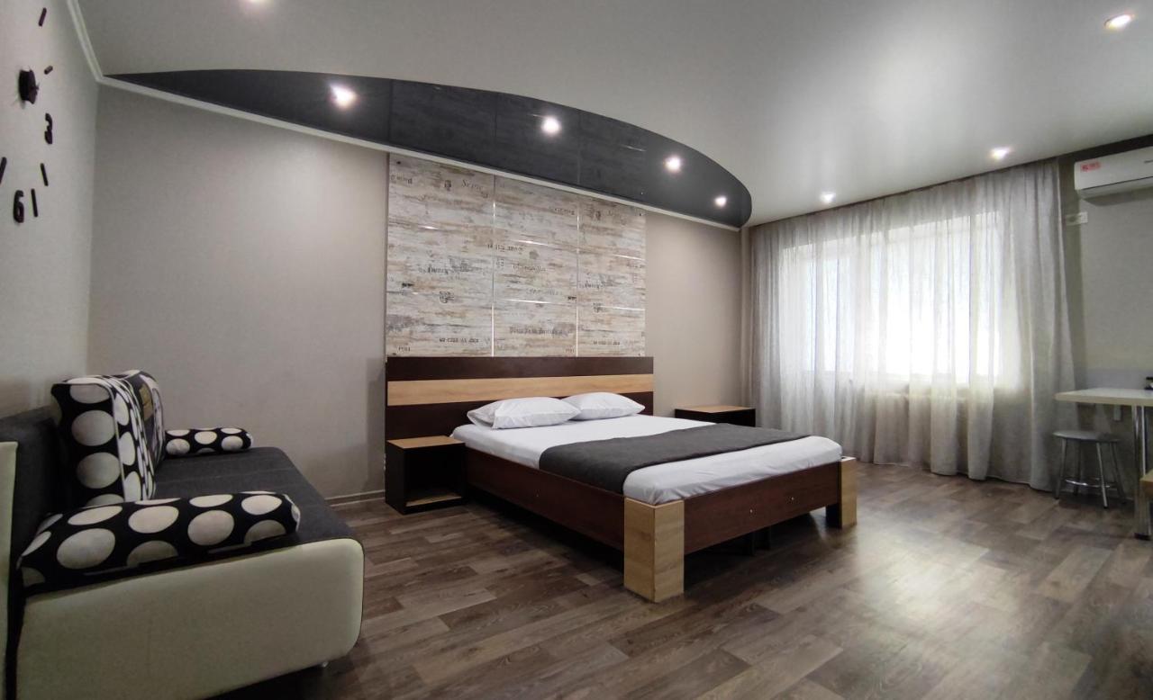 Люкс В Центре Металлургов 31 Kr Apartments Krivoy Rog Bagian luar foto