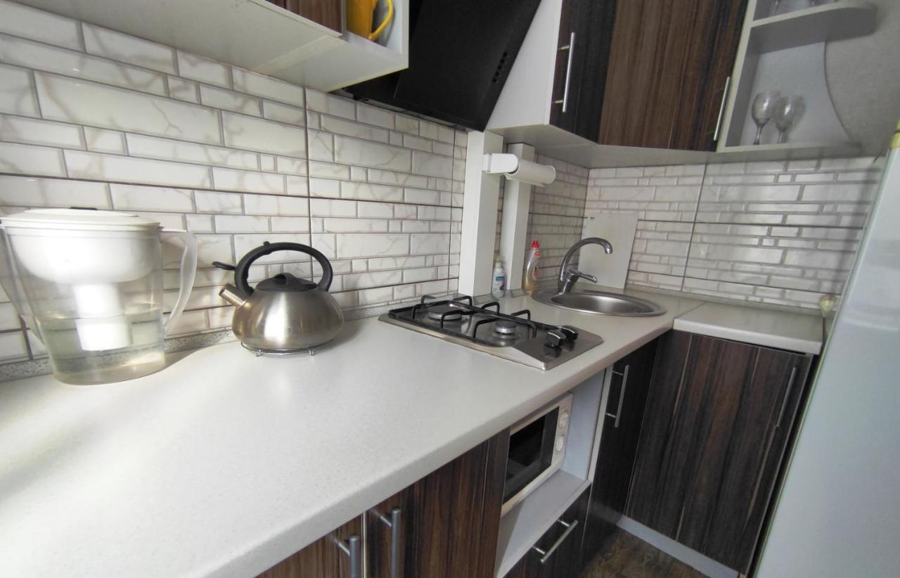 Люкс В Центре Металлургов 31 Kr Apartments Krivoy Rog Bagian luar foto